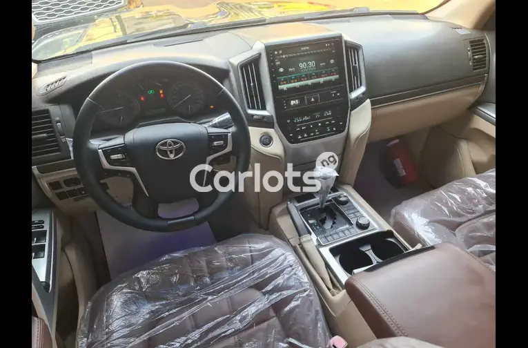 Used 2020 Toyota land cruiser for sale in Abuja, FCT - thumbnail 3