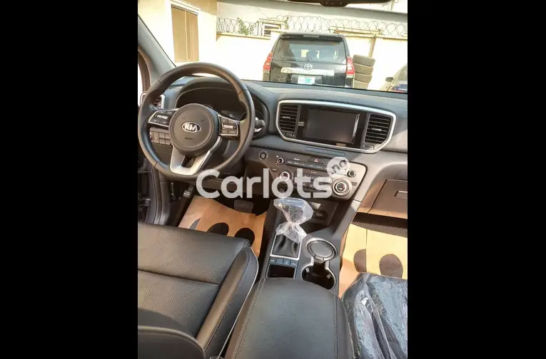 Bought Brand New 2020 Kia Sportage for sale in Lagos - thumbnail 3