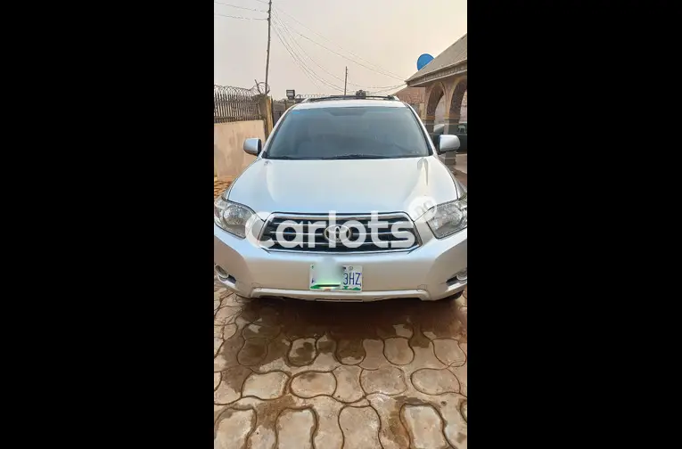 Registered Toyota Highlander 2008 model - 1/5