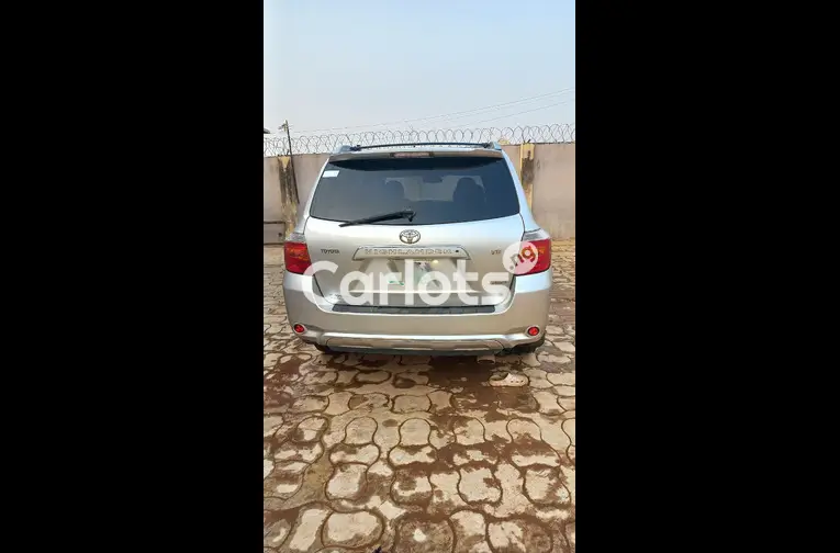 Registered Toyota Highlander 2008 model - 2/5