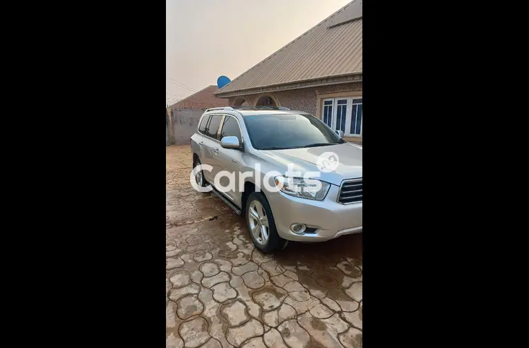 Registered Toyota Highlander 2008 model - 4/5