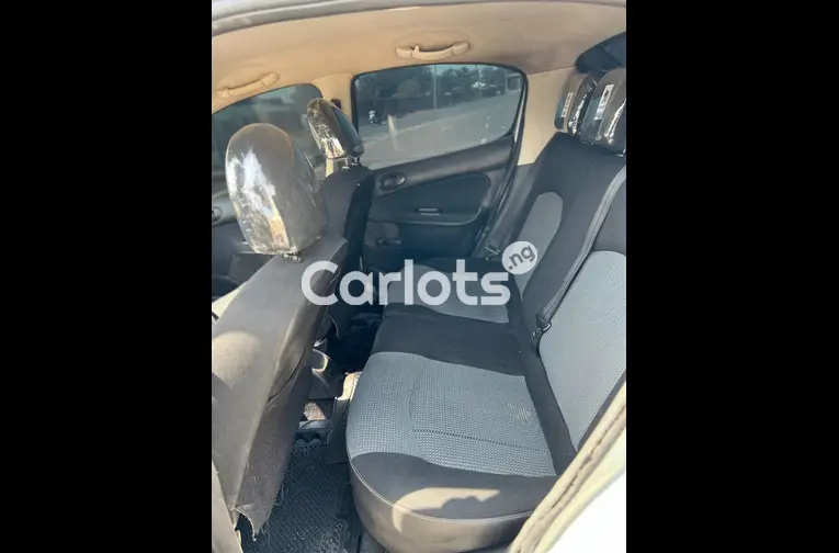 2005 PEUGEOT 206 MODEL for sale in Kaduna - thumbnail 5