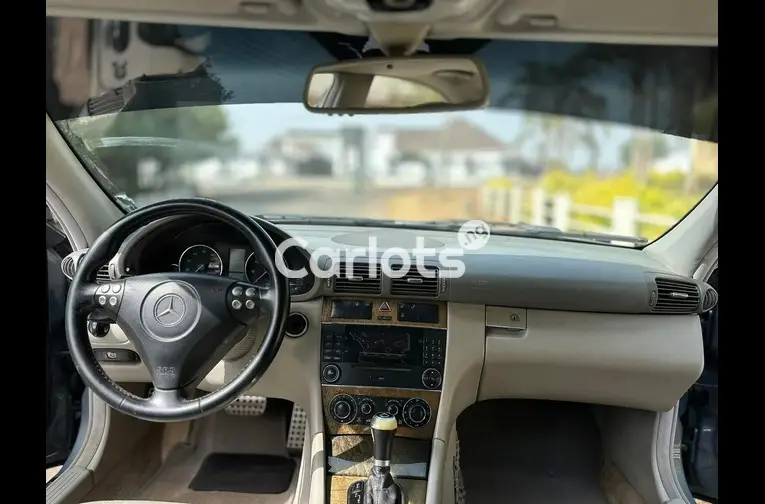 FOREIGN USED FIRST BODY 2007 MERCEDES BENZ C230 SPORT for sale in Kaduna - thumbnail 2
