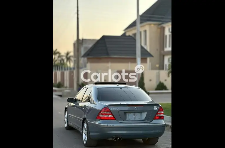 FOREIGN USED FIRST BODY 2007 MERCEDES BENZ C230 SPORT for sale in Kaduna - photo 4 of 5