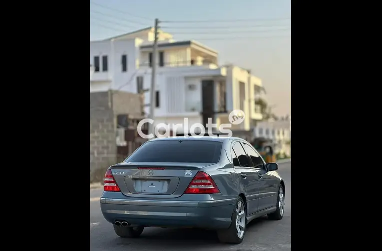 FOREIGN USED FIRST BODY 2007 MERCEDES BENZ C230 SPORT for sale in Kaduna - photo 5 of 5