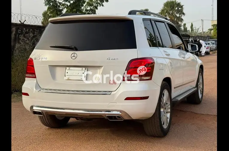 SUPER CLEAN 2013 MERCEDES BENZ GLK350 for sale in Kaduna, Kaduna - photo 4 of 5