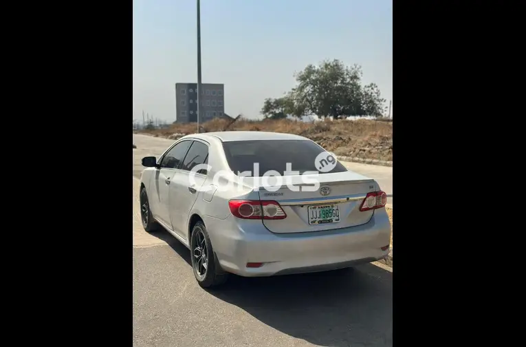Neatly use 2012 Toyota corolla for sale in Abuja, FCT - thumbnail 1