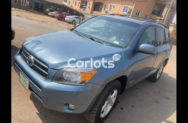 Neatly Used 2008 Toyota RAV4 Model - 3/5