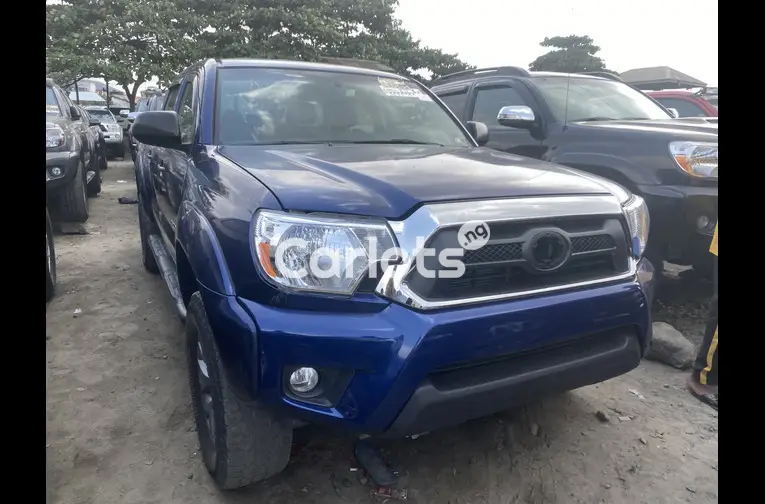 Foreign Used 2015 Toyota tacoma