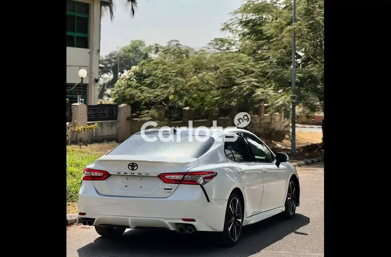 FOREIGN USED 2020 TOYOTA CAMRY XSE FULL OPTION - 5/5