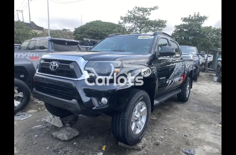 Foreign Used 2014 Toyota tacoma