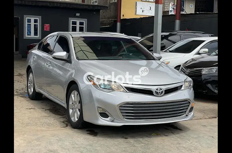 Used TOYOTA AVALON XLE 2013 - 1/5