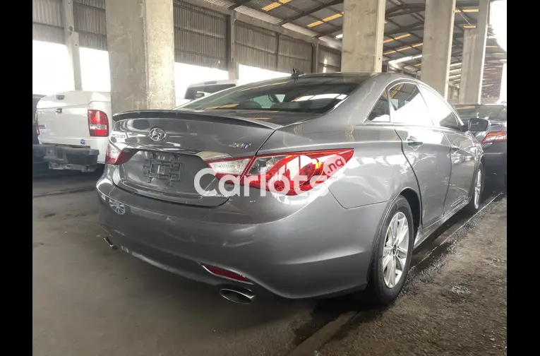 Foreign Used 2012 Hyundai sonata - 4/5