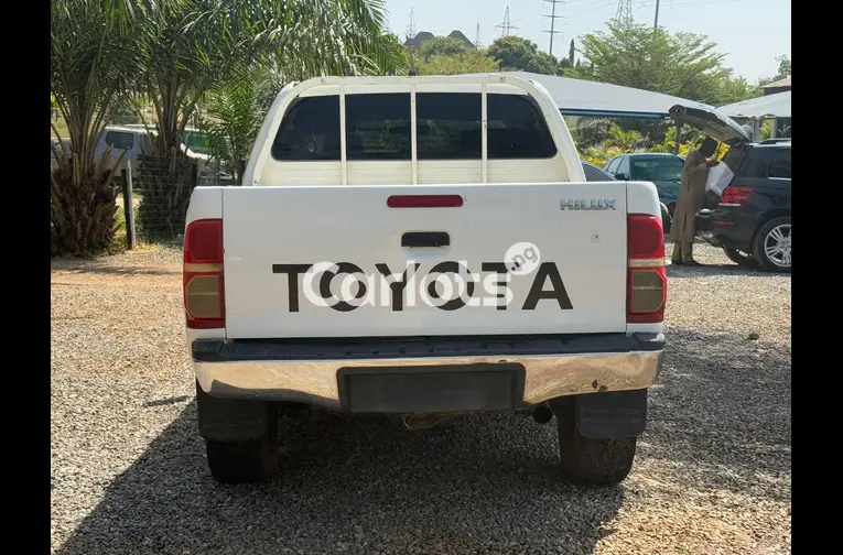 Used Toyota HILUX 2013 - 4/5