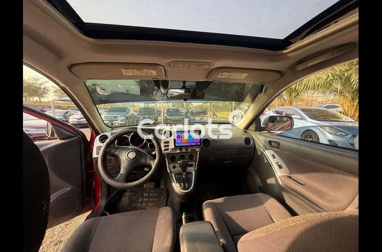 Clean Nigerian used Pontiac Vibe 2004 model for sale in Garki, FCT - thumbnail 3