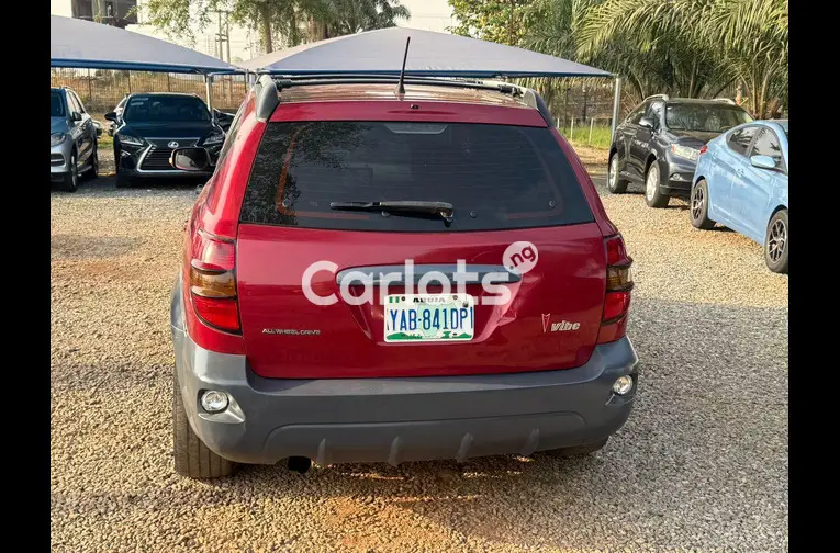 Clean Nigerian used Pontiac Vibe 2004 model for sale in Garki, FCT - thumbnail 5