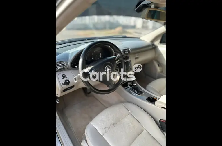Used 2007 Mercedes Benz C230 4Matic for sale in Kano - photo 2 of 5