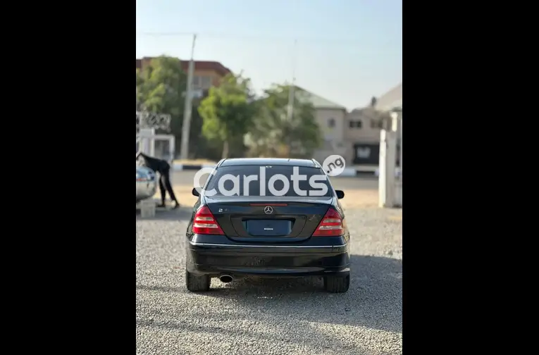 Used 2007 Mercedes Benz C230 4Matic for sale in Kano - photo 3 of 5