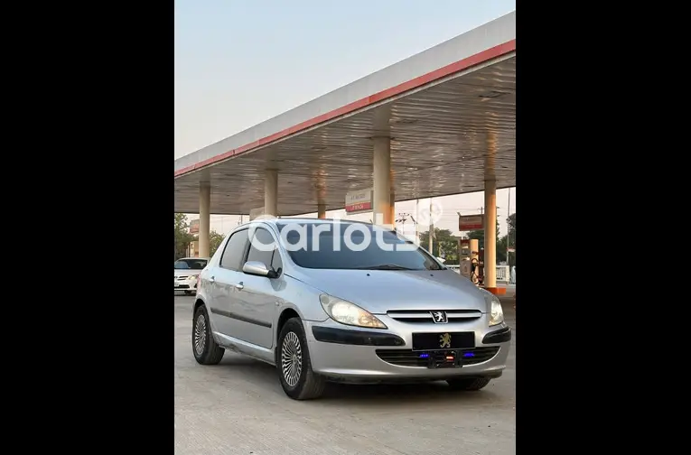 Used 2006 Peugeot 307 for sale in Kano, Nigeria - photo 1 of 5
