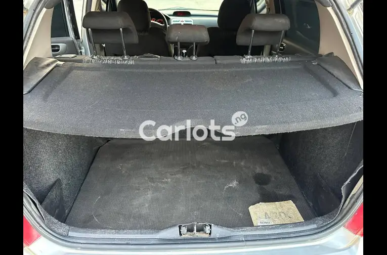 Used 2006 Peugeot 307 for sale in Kano, Nigeria - thumbnail 3