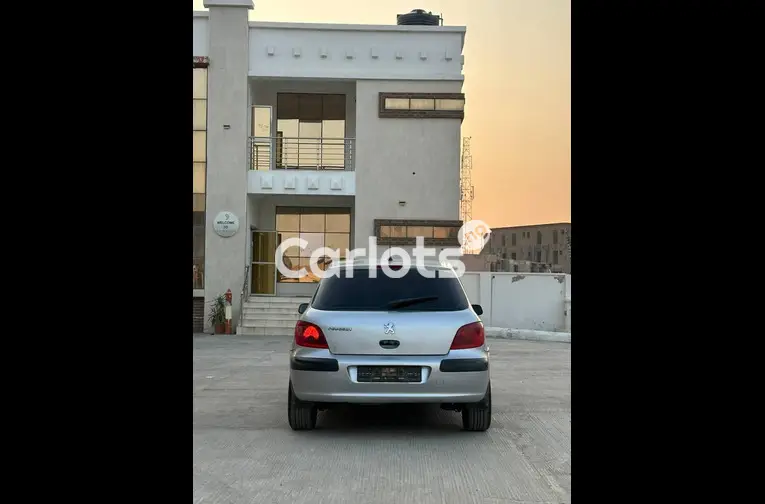Used 2006 Peugeot 307 for sale in Kano, Nigeria - thumbnail 4