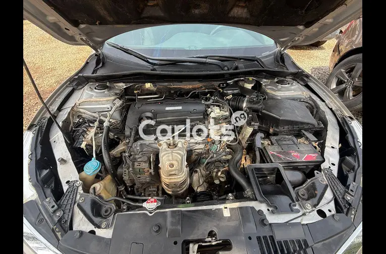 Distress sale clean Honda accord 2016 model for sale in Garki, FCT - photo 3 of 5