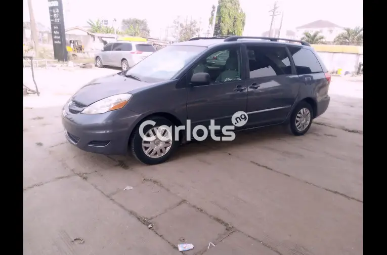 Used Toyota Sienna LE 2008 - 5/5