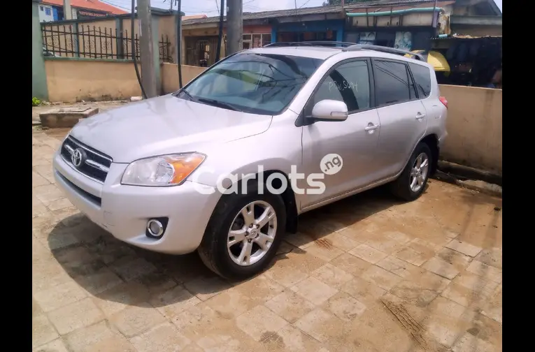 Used Toyota RAV4 2011 - 3/5