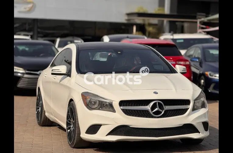 UNREGISTERED 2015 MERCEDES BENZ CLA250