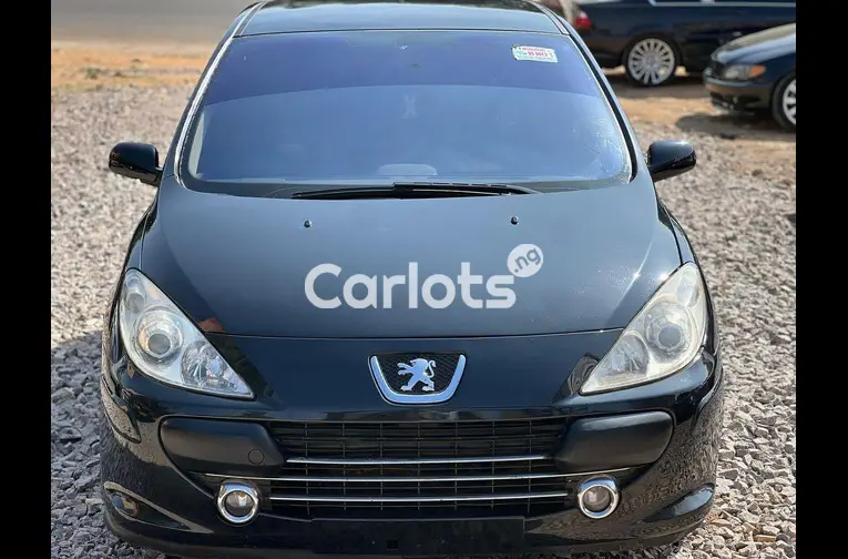SUPER CLEAN AUTOMATIC PEUGEOT 307 for sale in Kaduna, Kaduna - photo 1 of 5