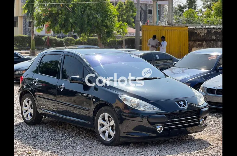 SUPER CLEAN AUTOMATIC PEUGEOT 307 for sale in Kaduna, Kaduna - thumbnail 2