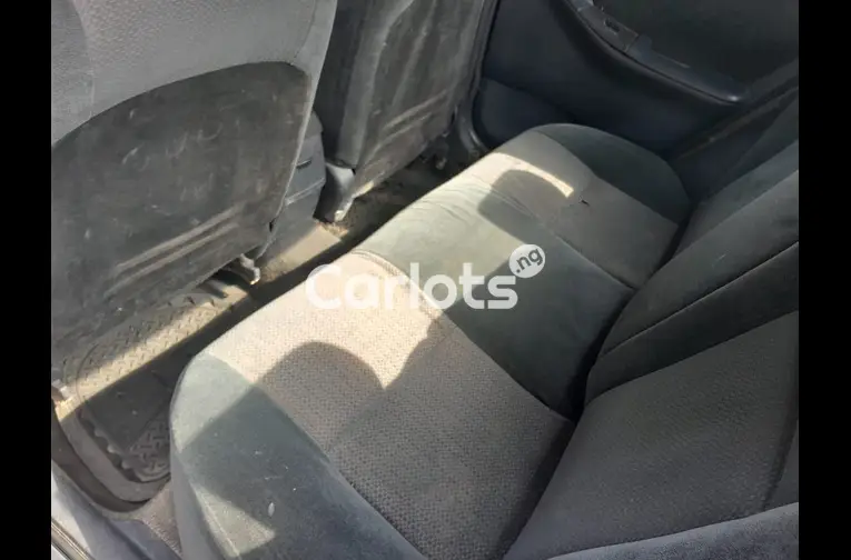 Used 2004 Toyota corrolla for sale in Garki, FCT - photo 4 of 5