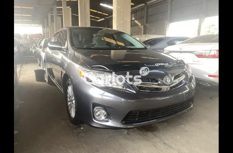 Foreign Used 2011 Toyota corolla