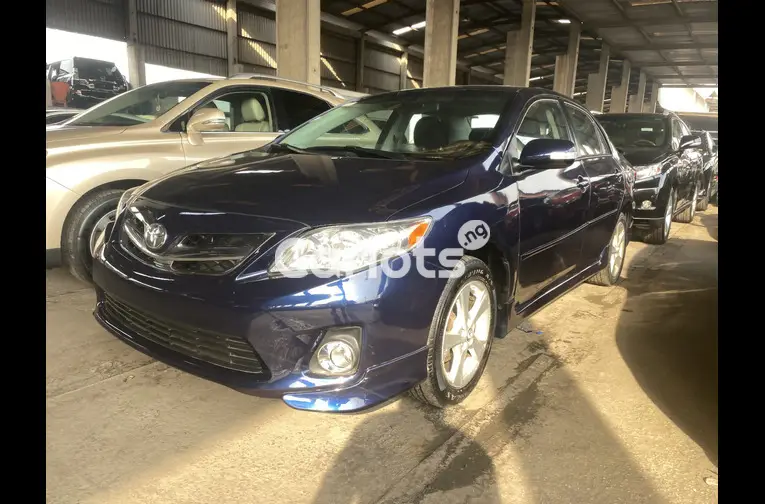 Foreign Used 2011 Toyota corolla sports