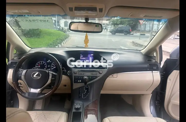 Tokunbo 2015 Lexus RX350 - 3/5