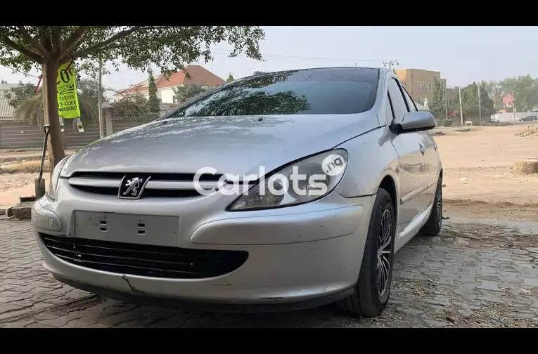 Used Peugeot 307 2004 for sale in Kano, Nigeria - photo 1 of 5