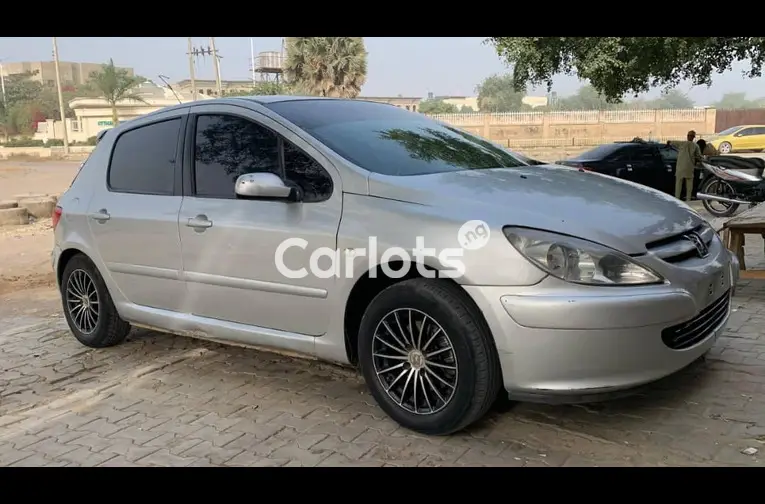 Used Peugeot 307 2004 for sale in Kano, Nigeria - thumbnail 5