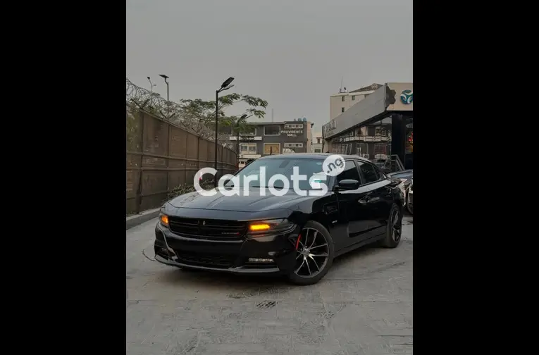 Tokunbo 2016 Dodge Charger RT