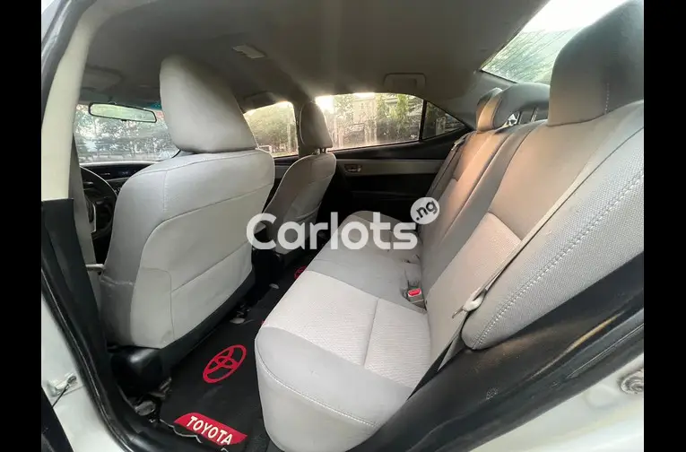 Used 2014 Toyota Corolla for sale in Garki, FCT - photo 3 of 5