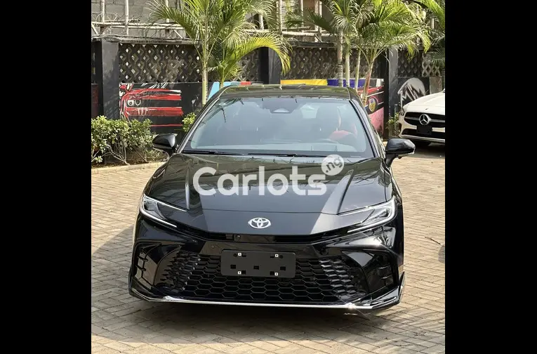 2025 TOYOTA CAMRY - 2/5