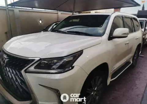 A Semi-Bulletproof LX 570 Supersport SUV 2020 - 2/5