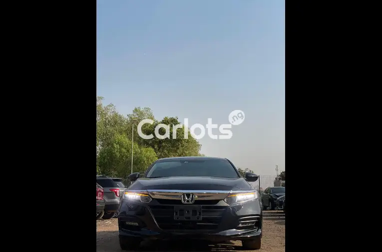 EXTREMELY CLEAN NIGERIA USED 2018 HONDA ACCORD