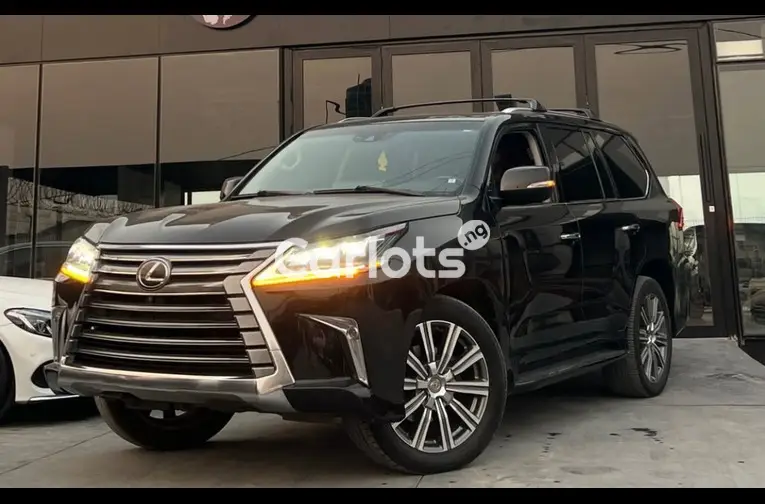 Tokunbo 2017 Lexus LX570