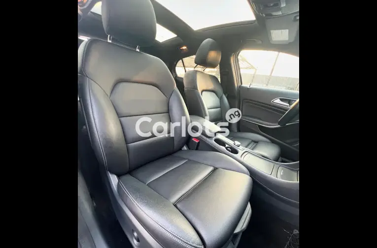 Tokunbo 2016 Mercedes Benz GLA250 - 2/5