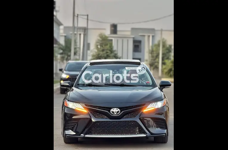 FOREIGN USED 2018 TOYOTA CAMRY XSE FULL OPTION for sale in Kaduna, Kaduna - photo 2 of 5