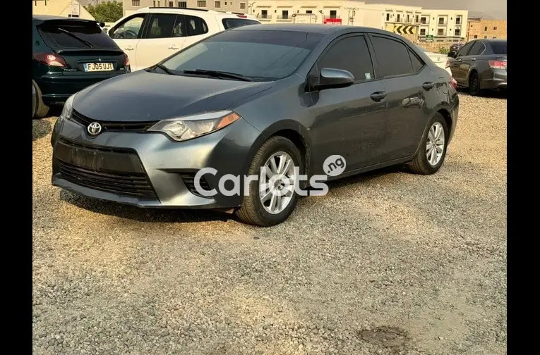 SUPER CLEAN 2014 TOYOTA COROLLA