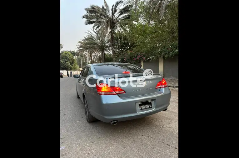 SUPER CLEAN 2006 TOYOTA AVALON - 4/5