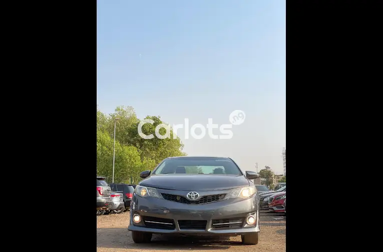 FOREIGN USED 2014 TOYOTA CAMRY for sale in Garki