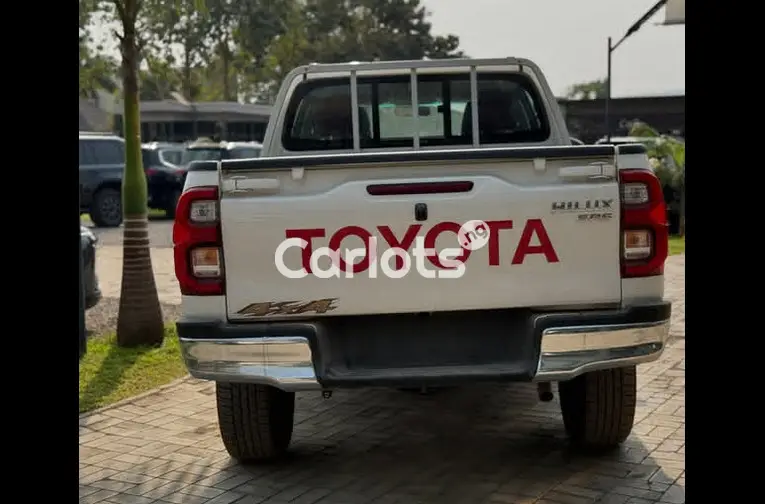 Brand New Toyota Hilux 2024 for sale in Garki, Abuja - thumbnail 5