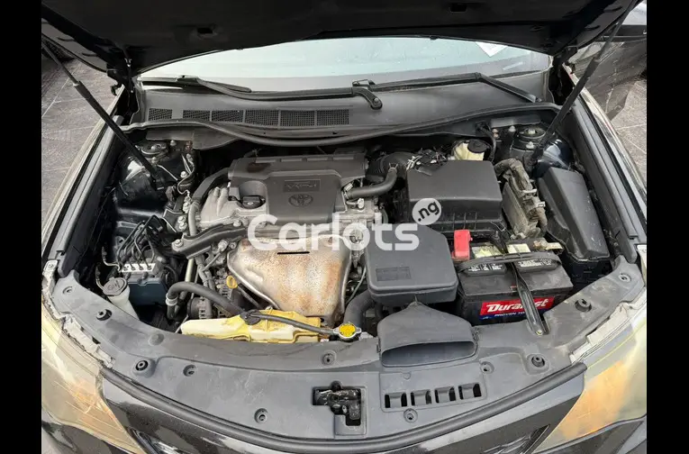 Tokunbo 2014 Toyota Camry SE - 4/5